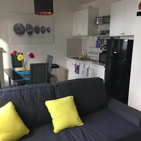 Studio Elegant Paris La Defense Apartment *